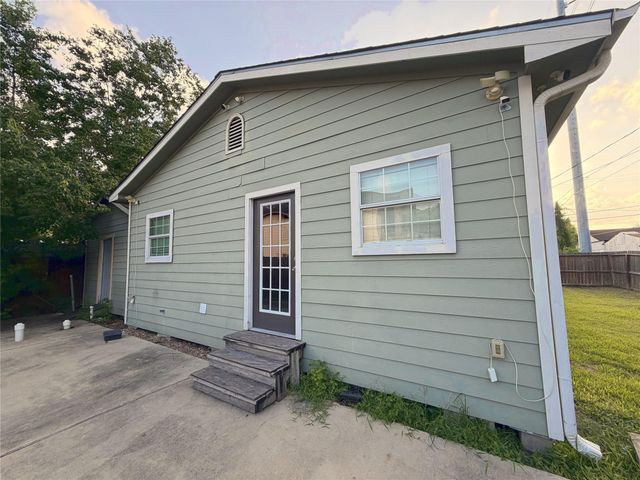 716 74th Street, Houston, TX 77011