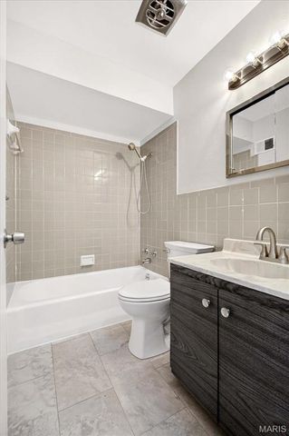 1865 Clover Lane, Florissant, MO 63031