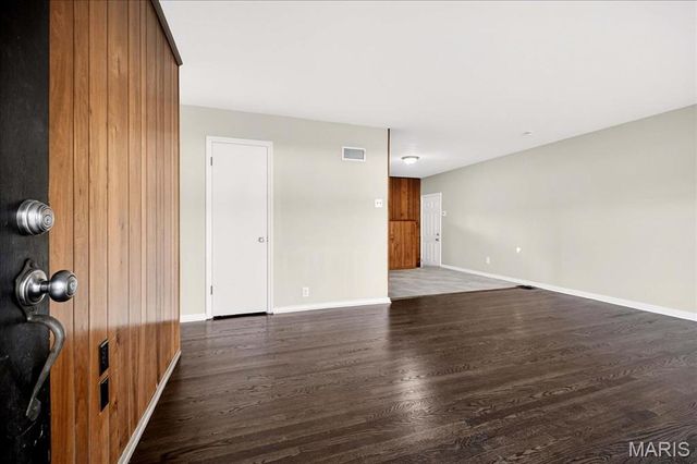 1865 Clover Lane, Florissant, MO 63031