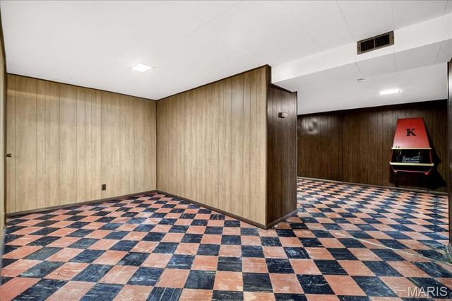 1865 Clover Lane, Florissant, MO 63031