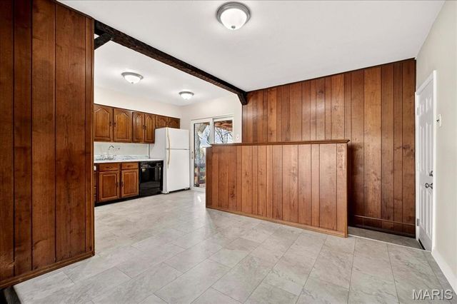 1865 Clover Lane, Florissant, MO 63031