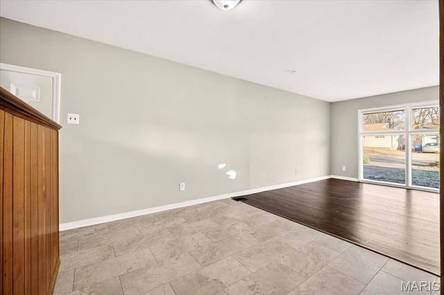 1865 Clover Lane, Florissant, MO 63031