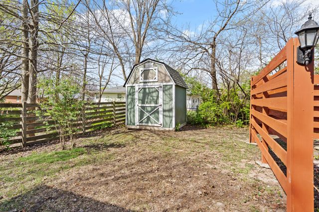 1103 SIOUX DR, Fulton, MO 65251