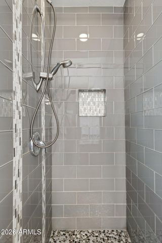 702 W Why Worry Lane, Phoenix, AZ 85021