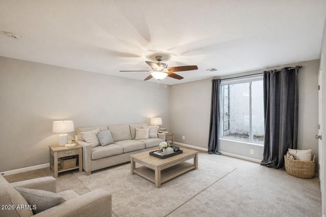 702 W Why Worry Lane, Phoenix, AZ 85021