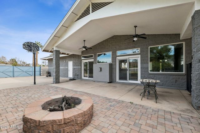 702 W Why Worry Lane, Phoenix, AZ 85021