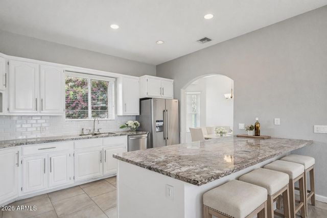 702 W Why Worry Lane, Phoenix, AZ 85021