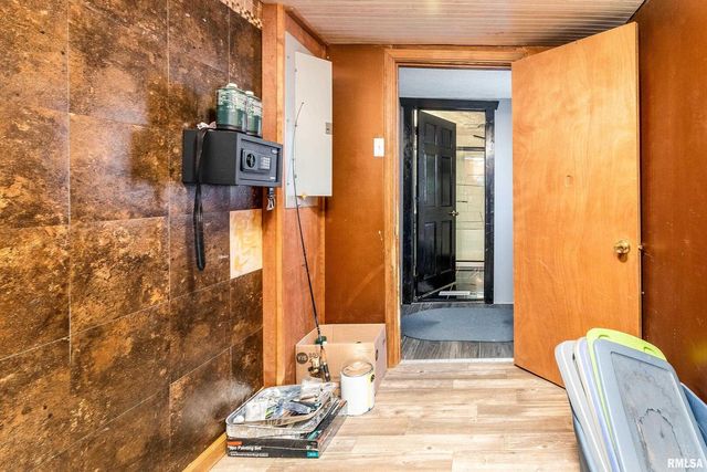 320 FRANKLIN Avenue, Orient, IL 62874