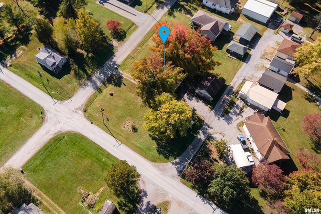 320 FRANKLIN Avenue, Orient, IL 62874