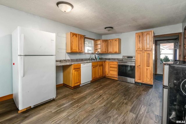 320 FRANKLIN Avenue, Orient, IL 62874