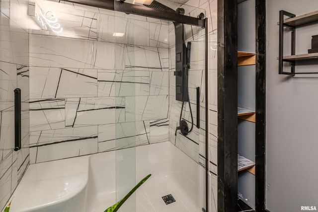 320 FRANKLIN Avenue, Orient, IL 62874