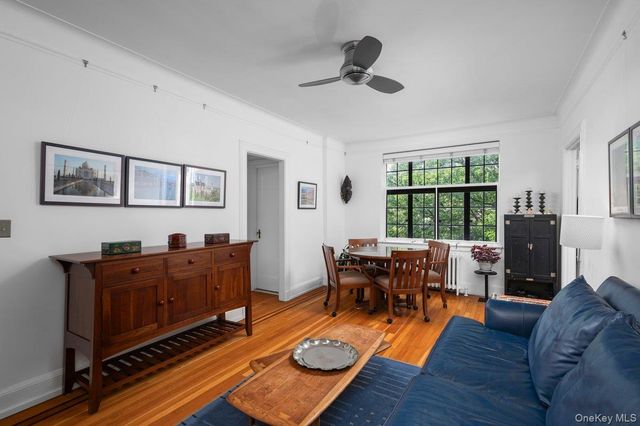 2 Westchester Ave 3N, White Plains, NY 10601