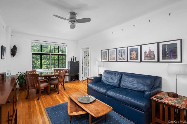 2 Westchester Ave 3N, White Plains, NY 10601