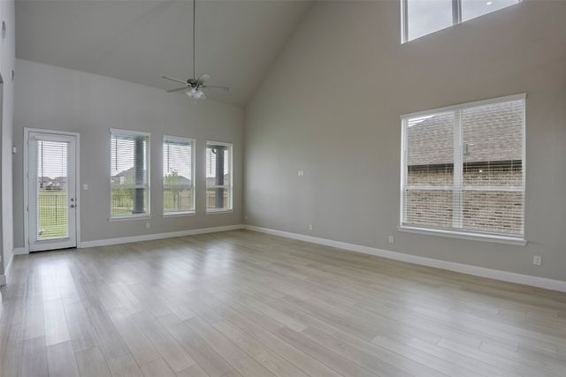 424 Burrow Drive, Waxahachie, TX 75167
