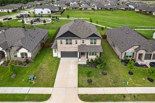 424 Burrow Drive, Waxahachie, TX 75167