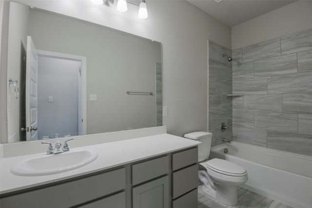 424 Burrow Drive, Waxahachie, TX 75167