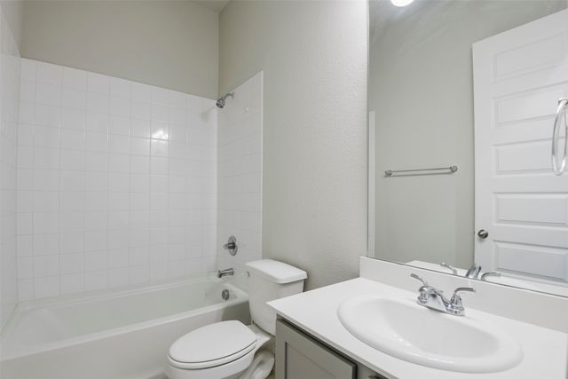 424 Burrow Drive, Waxahachie, TX 75167