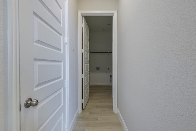 424 Burrow Drive, Waxahachie, TX 75167