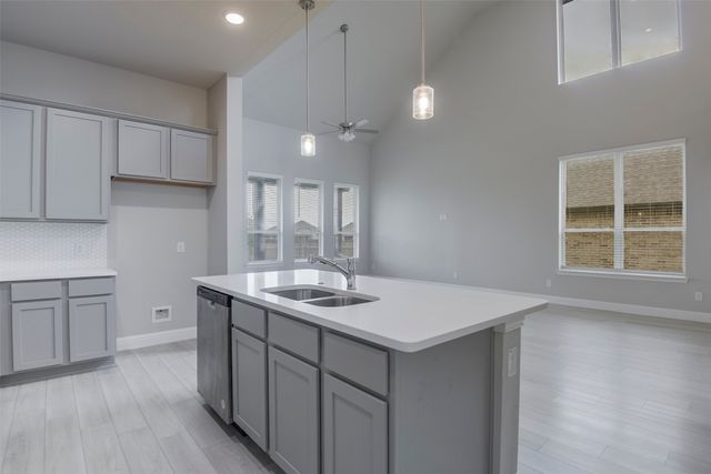 424 Burrow Drive, Waxahachie, TX 75167