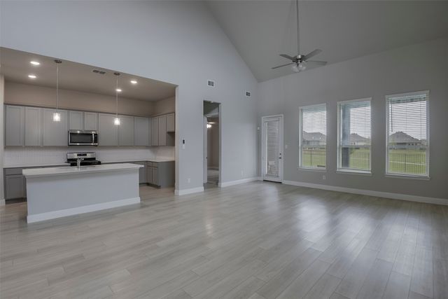 424 Burrow Drive, Waxahachie, TX 75167