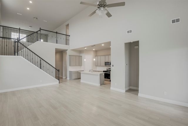 424 Burrow Drive, Waxahachie, TX 75167