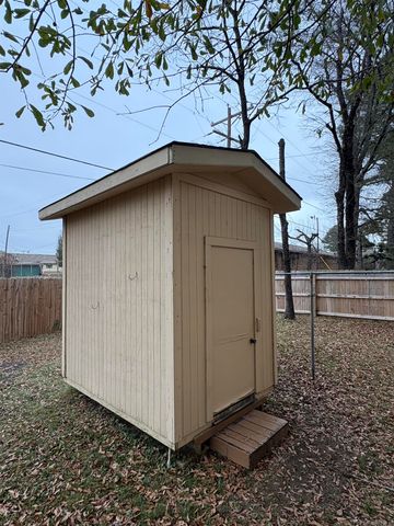 64 Mohawk, Searcy, AR 72143