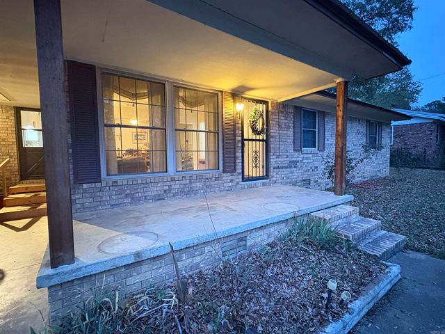 64 Mohawk, Searcy, AR 72143