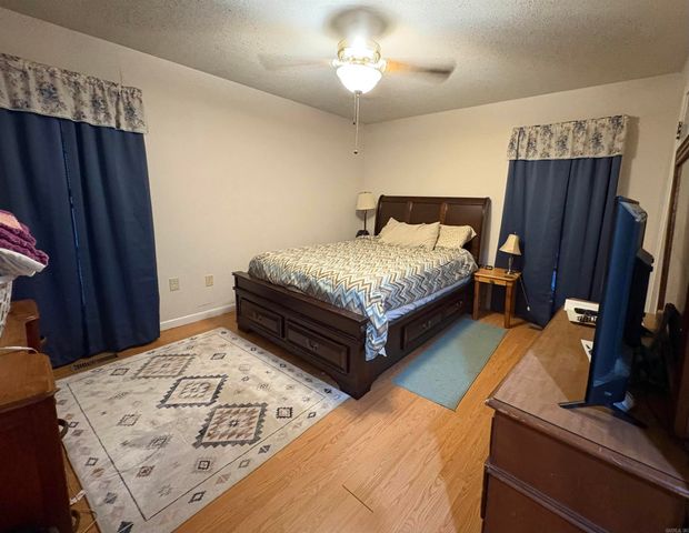 64 Mohawk, Searcy, AR 72143