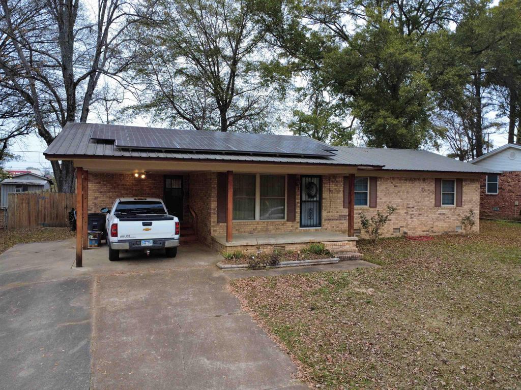 64 Mohawk, Searcy, AR 72143