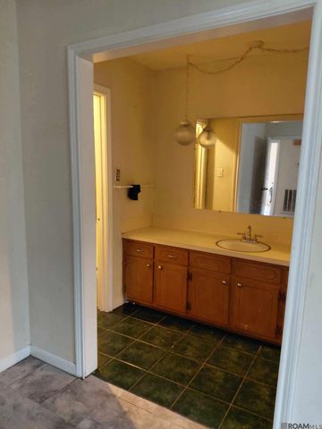 3512 Charry Dr, Baker, LA 70714