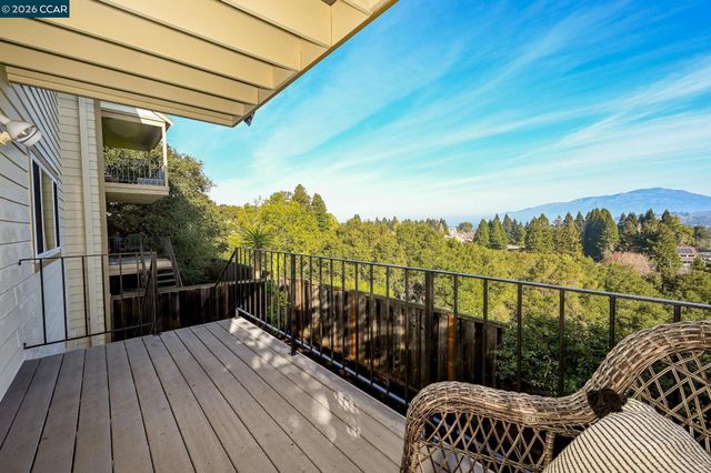 1819 Mockingbird Pl, Danville, CA 94526