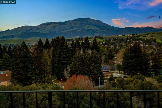 1819 Mockingbird Pl, Danville, CA 94526