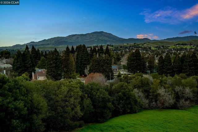 1819 Mockingbird Pl, Danville, CA 94526