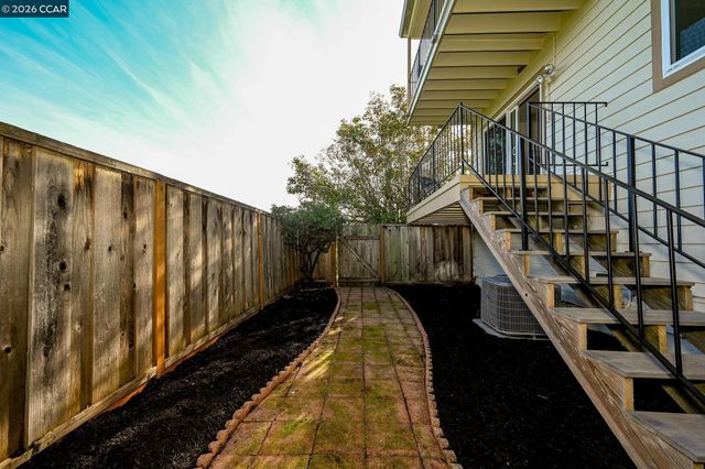 1819 Mockingbird Pl, Danville, CA 94526