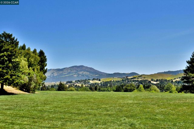 1819 Mockingbird Pl, Danville, CA 94526