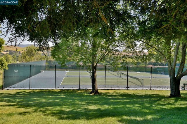 1819 Mockingbird Pl, Danville, CA 94526