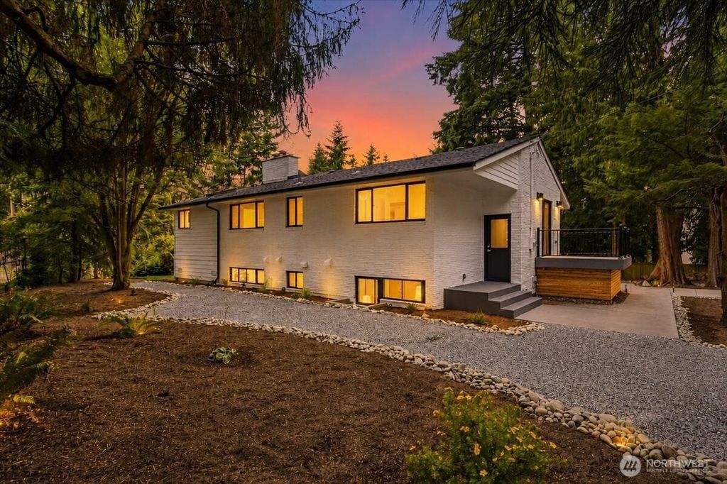 Image 29 of property listing at 836 NW Richmond Beach Road, Shoreline, WA 98177