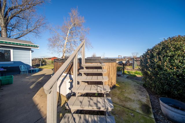 3721 Drybread Road, Cottonwood, CA 96022