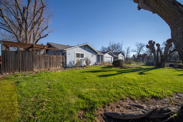 3721 Drybread Road, Cottonwood, CA 96022
