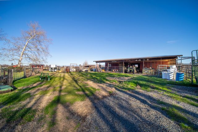 3721 Drybread Road, Cottonwood, CA 96022