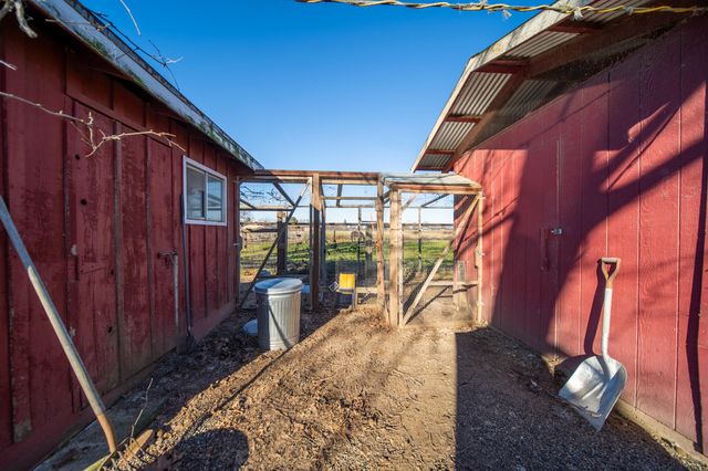 3721 Drybread Road, Cottonwood, CA 96022