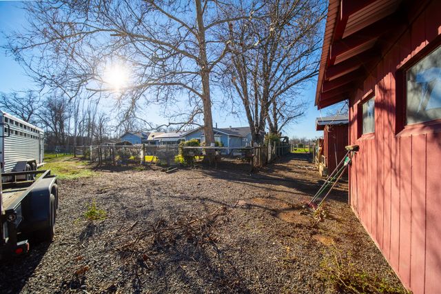 3721 Drybread Road, Cottonwood, CA 96022