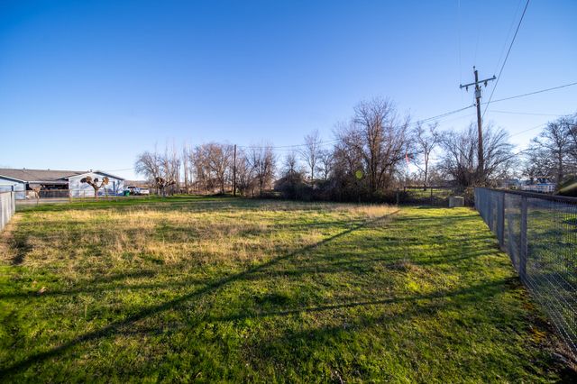 3721 Drybread Road, Cottonwood, CA 96022