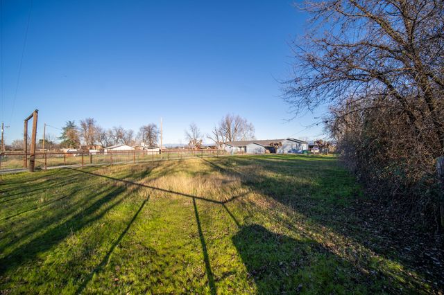 3721 Drybread Road, Cottonwood, CA 96022