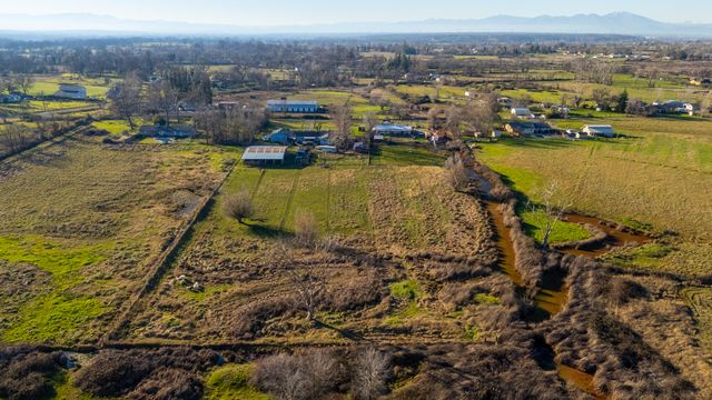 3721 Drybread Road, Cottonwood, CA 96022