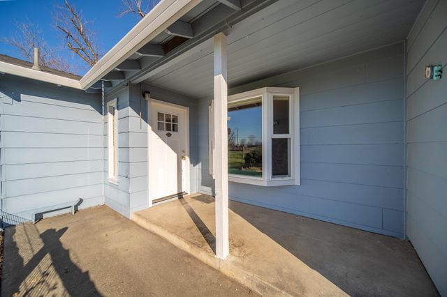 3721 Drybread Road, Cottonwood, CA 96022