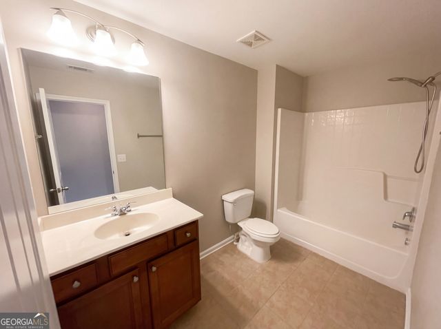 1220 Edgebrook Lane, Snellville, GA 30078