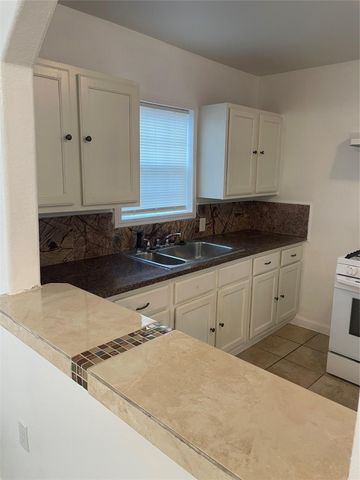 511 Wafer Street, Pasadena, TX 77506