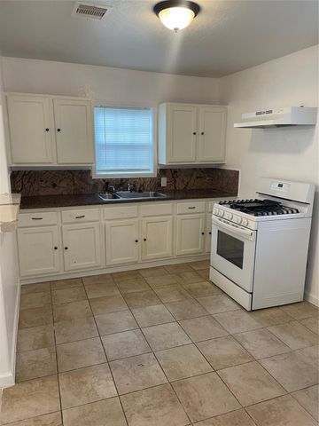 511 Wafer Street, Pasadena, TX 77506