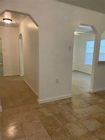 511 Wafer Street, Pasadena, TX 77506